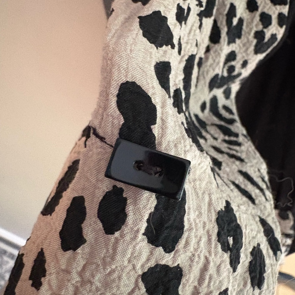 Ali Miles Black and Tan Animal Print Tunic - Picture 5 of 13